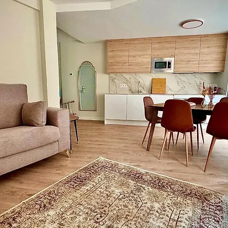 Bellavetusta Postigo *